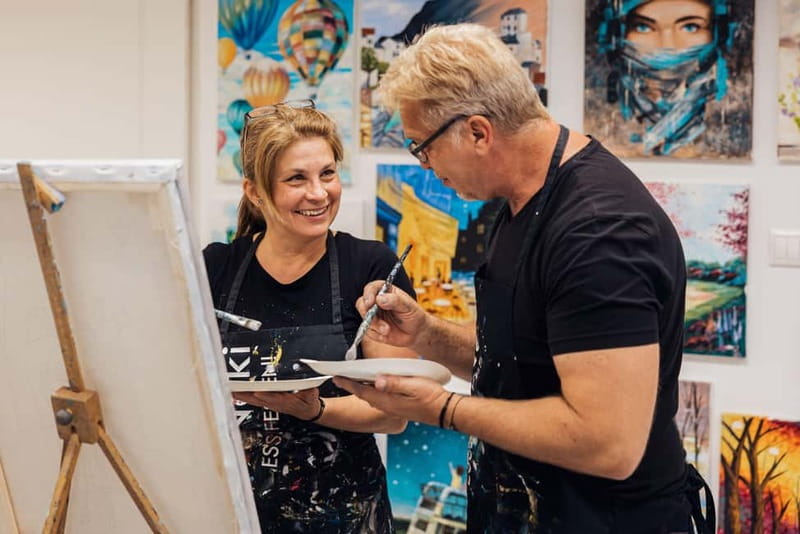 Budapest: Paint and sip experience - Instructor support and language, so you don’t feel lost