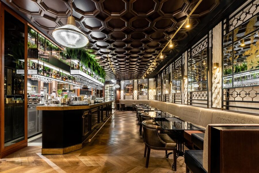 Budapest: Párisi Passage Restaurant 3-Course Menu - Price, Value, and Who Should Pay It