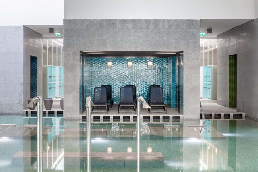 Budapest: Pesterzsébet Salt-Iodine Spa & Sauna World Ticket - First impressions: a spa day that feels like a mini escape