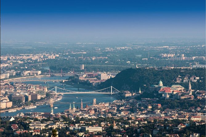 Budapest Photo Walks - Castell de Buda and the Chain Bridge Angle at Night