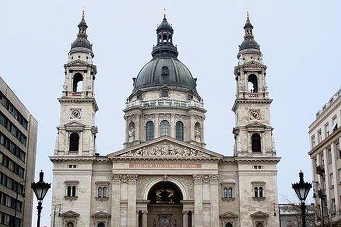 Budapest Private 2 hrs. Mercedes Sightseeing Tour - Price and What $130.15 Per Group Really Means