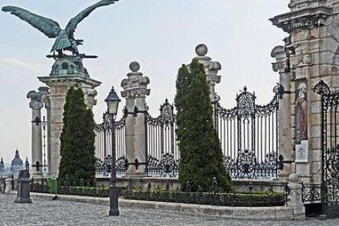 Budapest Private 2 hrs. Mercedes Sightseeing Tour - Matthias Church: A Must-See Landmark in the Castle District