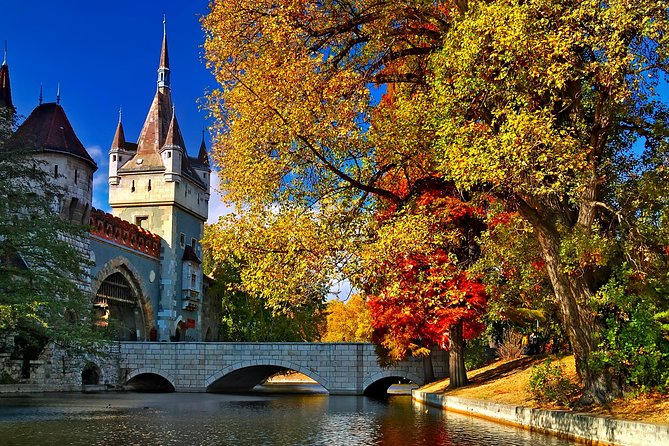 Budapest: Private 4-Hour Walking Tour with a Local - Why a private 4-hour walk works so well in Budapest