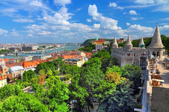 Budapest: Private 4-Hour Walking Tour with a Local - Price and value for a group, up to 15 people