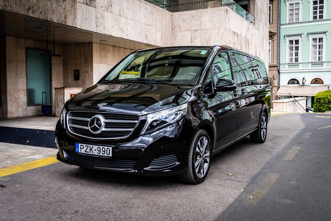Budapest Private Airport Transfer in a Luxury Minivan - Luxury Minivan Comfort for Budapest Airport Runs