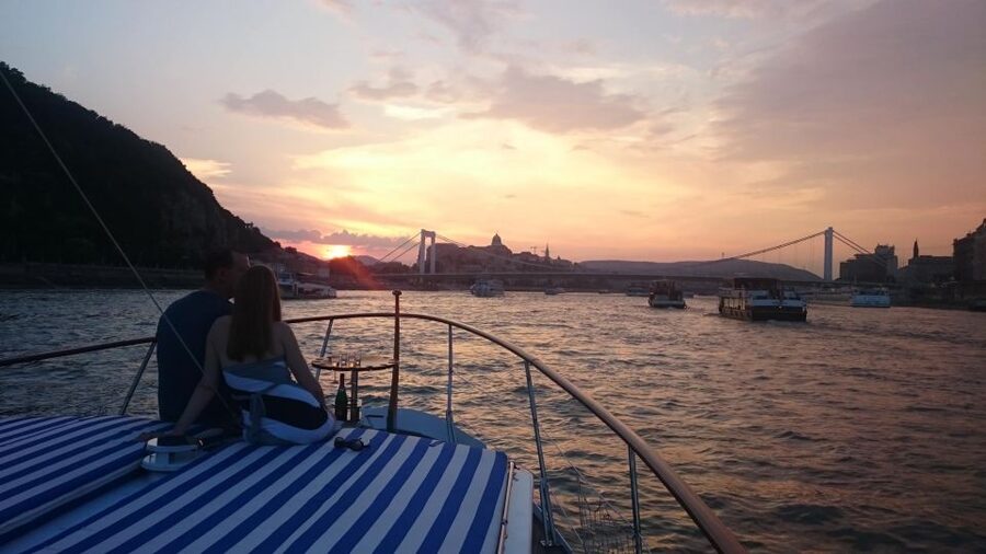 Budapest: Private Danube Yacht Cruise with Welcome Drink - Comfort and service: the difference a small group makes