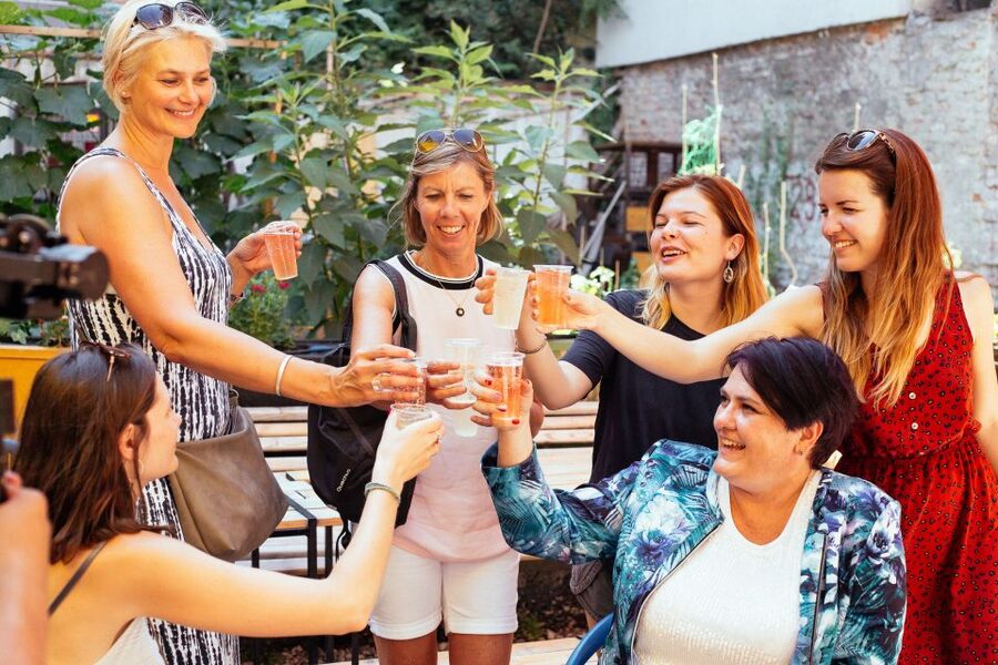 Budapest: Private Food Tour – 10 Tastings with Locals - Great Synagogue and the Jewish Quarter context you’ll carry with you