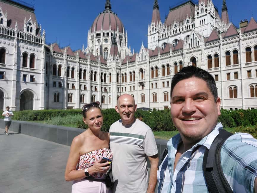 Budapest: Private Walking Tour with a Local - Why a Lokafy private walk feels like meeting a friend