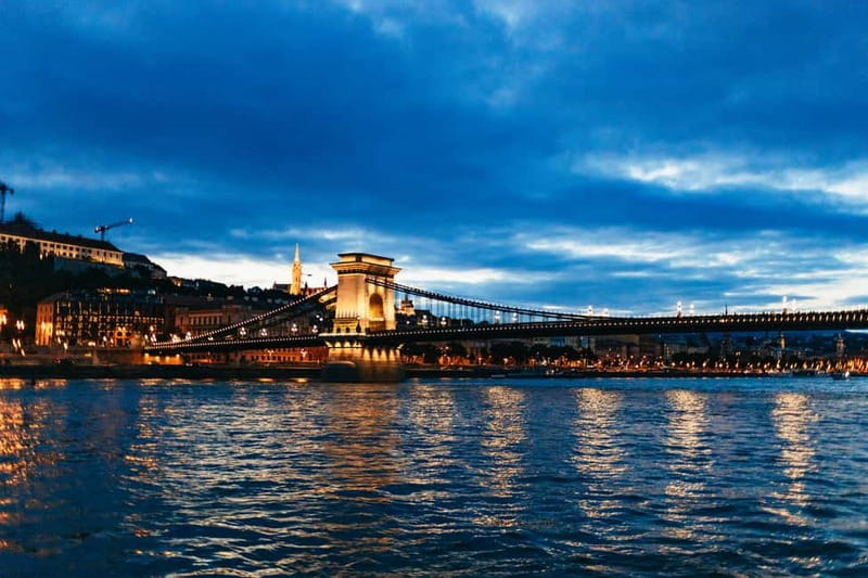 Budapest: Prosecco Dinner Cruise with Live Music - Service that makes a 2-hour dinner feel smooth