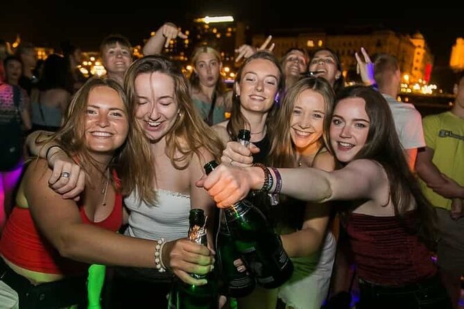Budapest: Pub Crawl & Ruin Bar Tour – Free Shots & VIP Entry - Meeting at Salvatore Bar or Humbak Borkapolna, then getting the group rolling