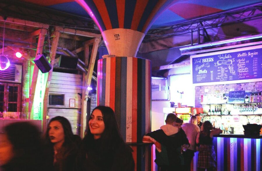 Budapest: Ruin Bar Tour - Ruin bars in Budapest: what makes this crawl different