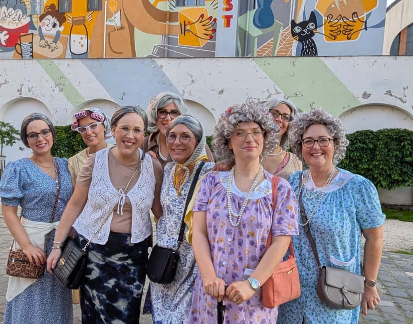 Budapest: Ruin Bars, Street Art, and Jewish Quarter Tour - Architecture, Scattered Stories, and Personalized Recommendations