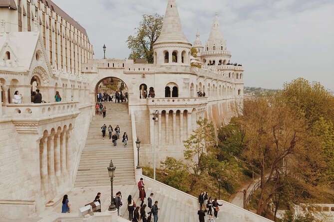Budapest Scavenger Hunt and Highlights Self Guided Audio Tour - Should you book this Budapest scavenger hunt?