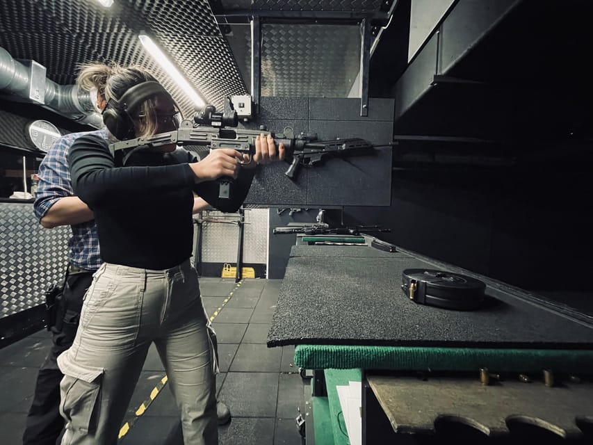 Budapest: Shooting Experience for Couples, The Perfect Date - A 60-Minute Couples Date in Central Hungary’s Indoor Range