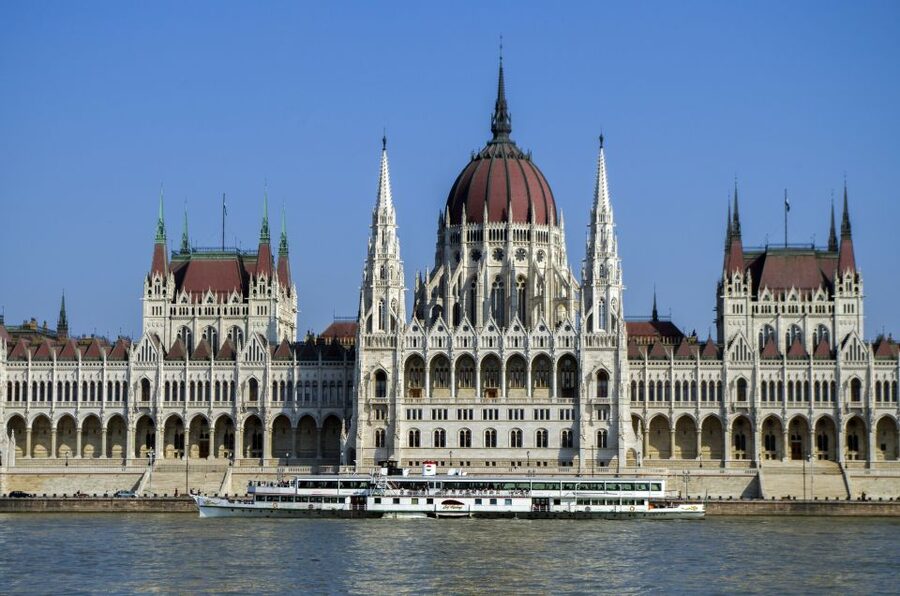 Budapest: Sightseeing Cruise on the Danube - Who Should Book This Danube Cruise?