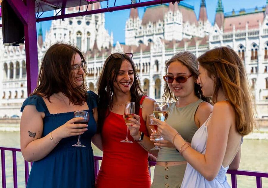 Budapest Sightseeing Cruise with Welcome Drink - The Route: Margaret Bridge to Bálna Budapest