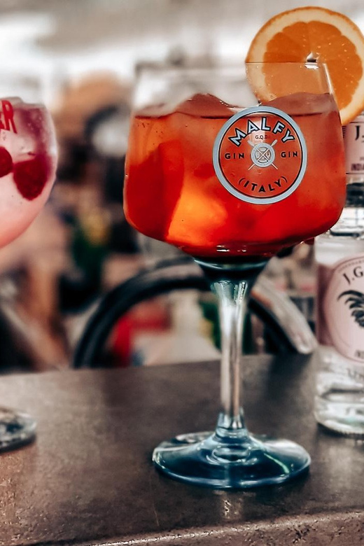 Budapest Sightseeing Cruise with Welcome Drink - The Welcome Drink and the App Audio Guide