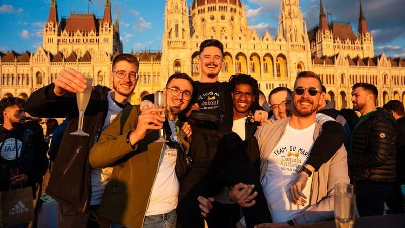 Budapest: Sip and Sail River Cruise with Unlimited Prosecco - Buda Castle and the Castle Hill Glow: Where the Views Feel Most Dramatic
