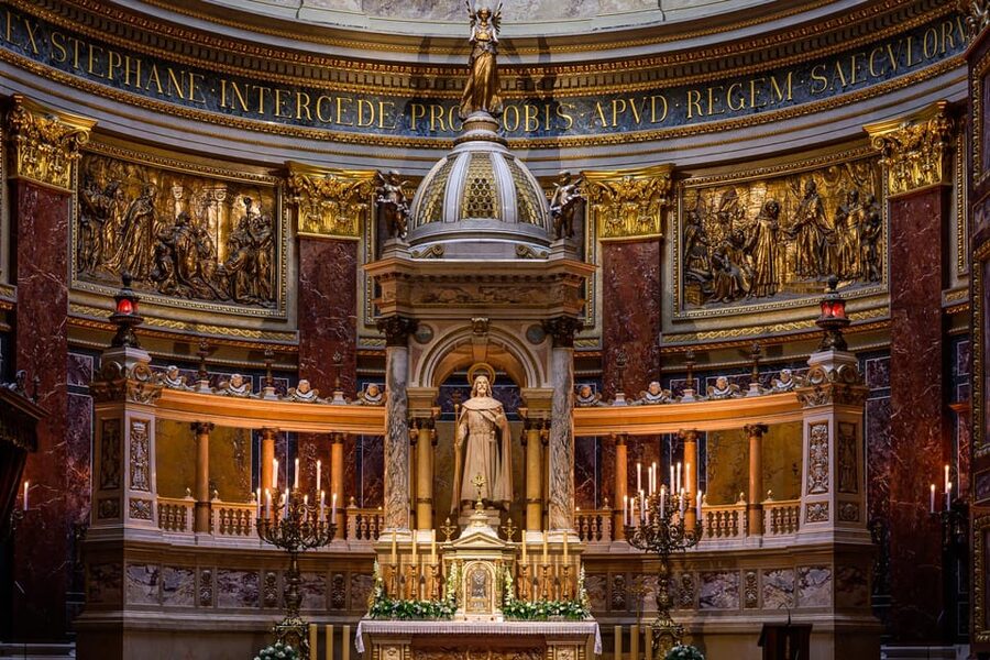 Budapest: St.Stephen's Basilica Grand Organ Concert Tickets - Panoramic terrace views that close the loop