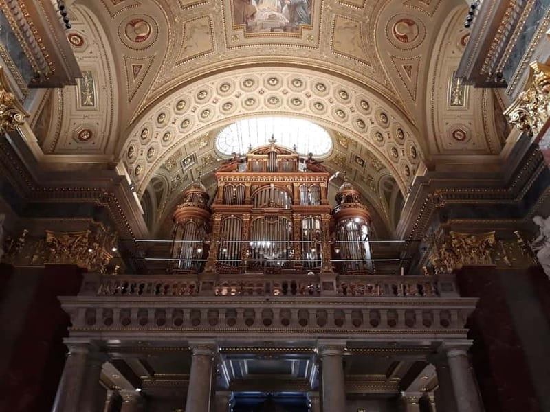 Budapest: St. Stephen's Basilica Tour & Music Performance - Skip-the-line entry and timing: how to make the visit feel smooth