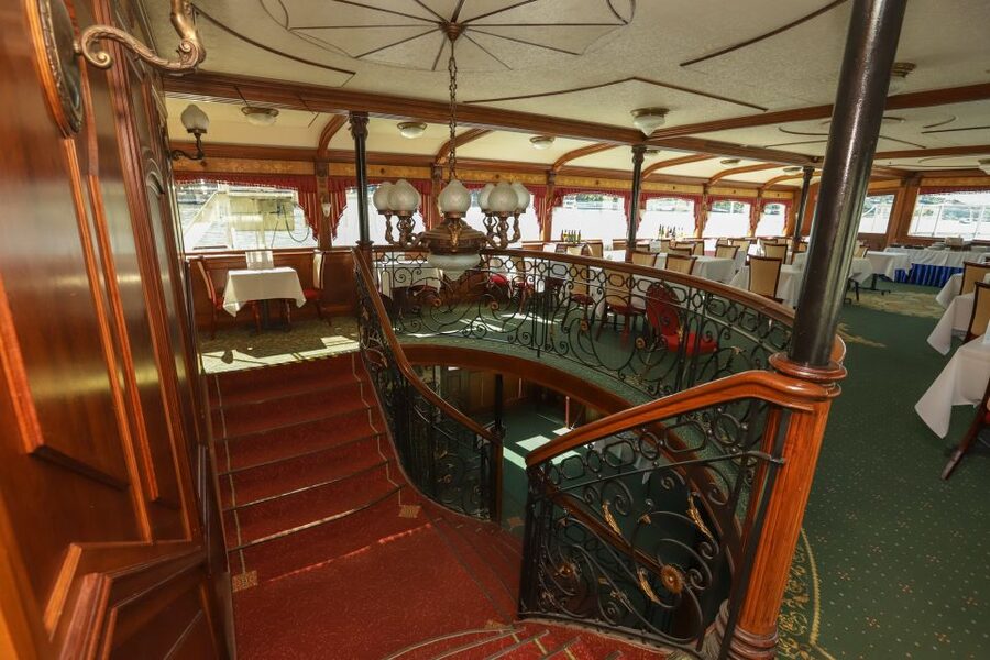 Budapest: Summer Brunch & Cruise with Prosecco or Cake - Food highlights that match the Budapest vibe