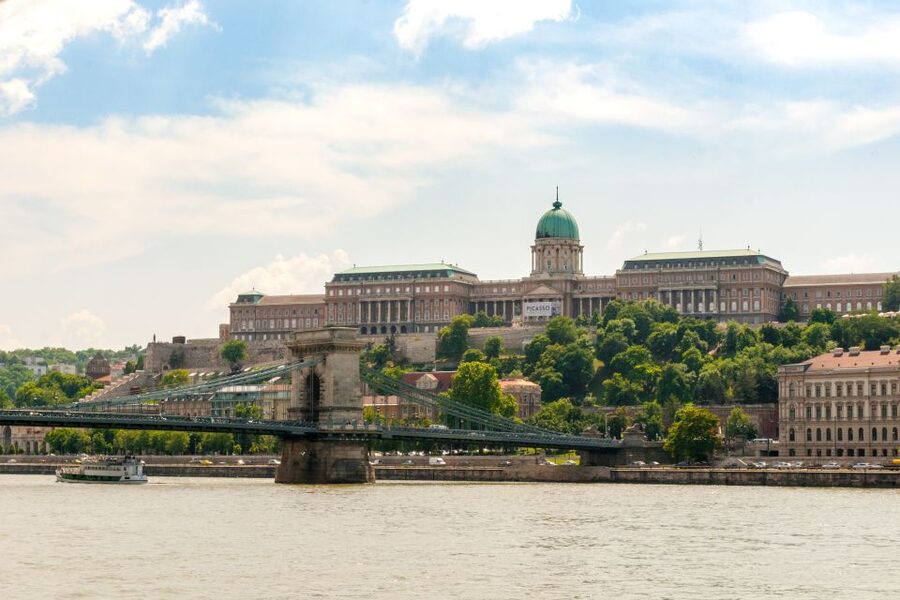 Budapest: Summer Brunch & Cruise with Prosecco or Cake - Brunch timing you can actually use: 10:30 to 13:00