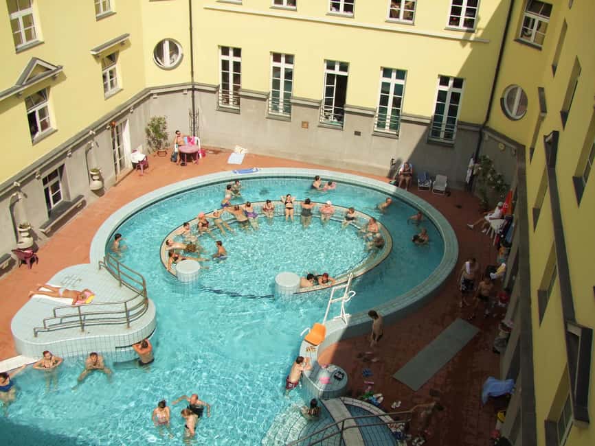 Budapest Super Saver: Spa, Basilica Tour, and Danube Cruise - Lukács Thermal Spa: your morning reset at Szent Lukács Gyógyfürdő