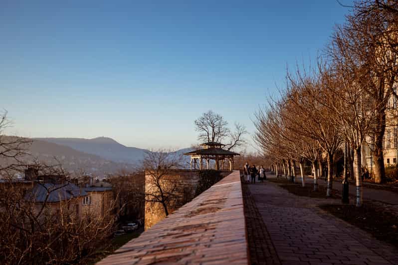 Budapest: The WWII Siege of Buda Castle & Bomb Shelter Tour - The core stop: Buda Castle Cave and the underground labyrinth feeling