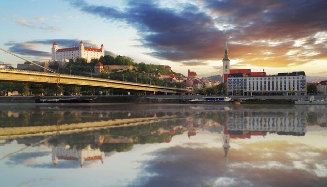 Budapest to Bratislava Costumizable Private Day tour with lunch - Key highlights to look for