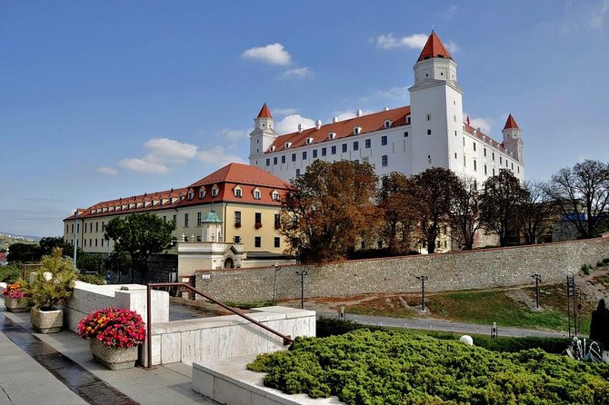 Budapest to Bratislava Costumizable Private Day tour with lunch - Why this day trip feels different from a typical hop-over