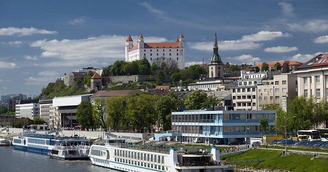 Budapest to Bratislava Costumizable Private Day tour with lunch - Getting to Bratislava the easy way: 8:00am pickup and a private ride