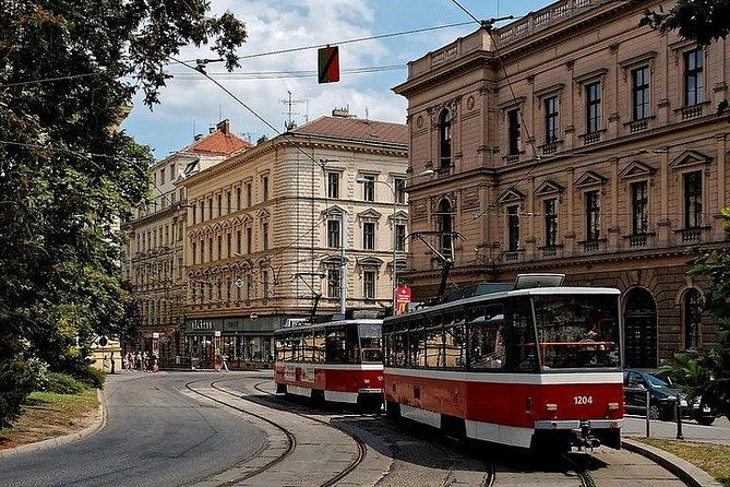Budapest to Prague Private transfer with 2 hour sightseeing stop - Practical timing tips so you do not feel rushed