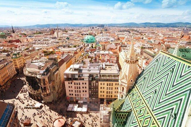 Budapest to Vienna Private Costumizable Day Tour with Lunch - Schönbrunn Gardens in 30 minutes: enough time to feel the place