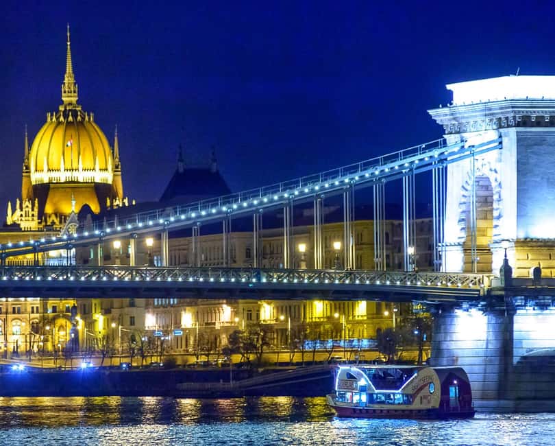 Budapest: Unlimited Drink Cruise - Price and value for a 1-hour unlimited drinks cruise