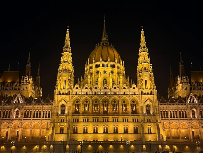 Budapest: Unlimited Prosecco, Beer and Aperol Spritz Cruise - Drinks that actually change the experience: Prosecco, spritz, beer, and lemonade