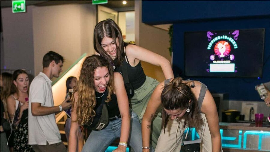 Budapest: Unmissable Bar Crawls with Shots & VIP Club Entry - Ultimate Pub Crawl: Classic Night Out, Built Around Fun Stops