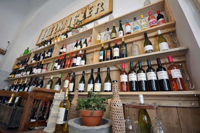 Budapest Urban Feast - Food Tour with Wine Tasting & Coffee House - Practical logistics: where to meet, where you end, and how to dress