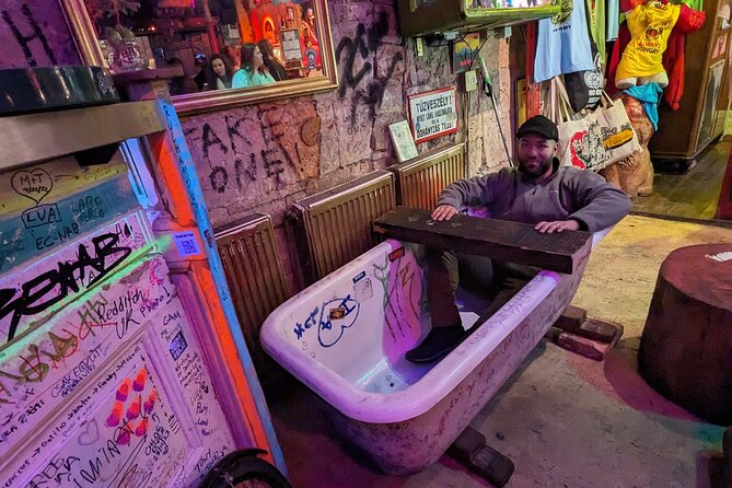 Budapest Vibe: Ruin Bars, Street Art and Culture Tour - Stop 1: Ruin Bars and the Welcome Drink Setup