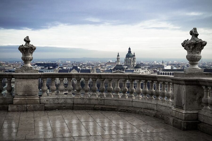 Budapest: Walking Tour in German - Meeting at St. Stephens Basilica, then a 3-hour loop