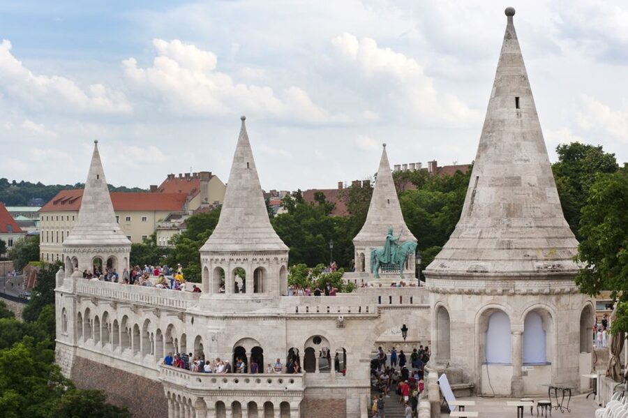 Budapest: Walking Tour in German - Leopoldstadt and the Chain Bridge, where the city’s geometry becomes obvious