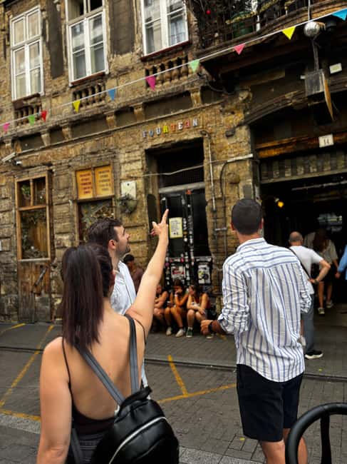 Budapest: Walking Tour with Chimney Cake & Polaroid Photos - Polaroid photos and chimney cake, the kind of souvenir you’ll actually keep