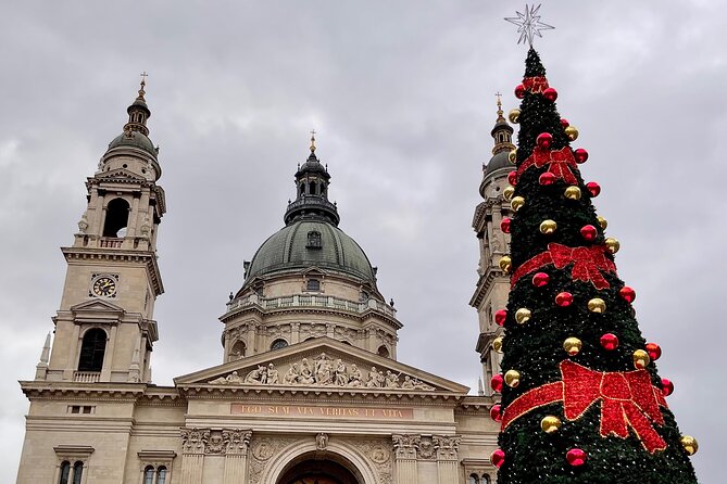Budapest Wonderland - A Christmas Market Tour with Chimney Cake & Mulled Wine - The Gresham Palace market stop and walking past real Budapest landmarks