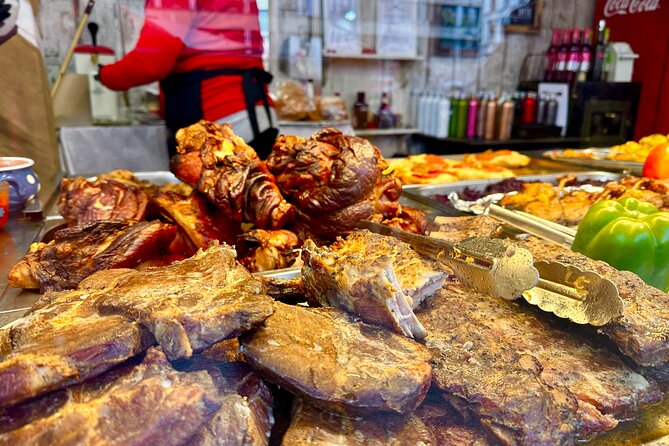 Budapest Wonderland - A Christmas Market Tour with Chimney Cake & Mulled Wine - Mulled wine, snacks, and keeping the pace realistic