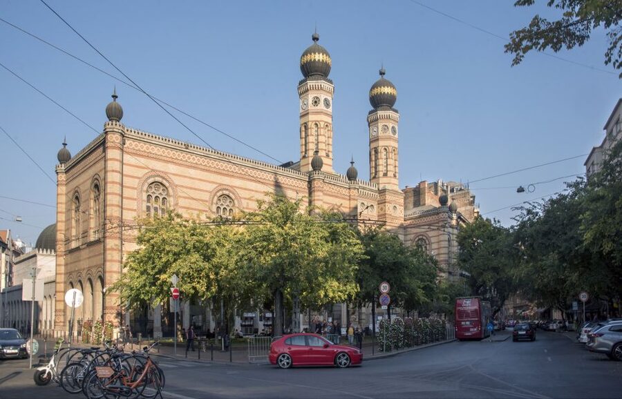 Castle District & Pest Driving Tour with Danube River Cruise - Key highlights that make this tour worth your time