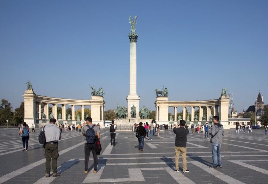 Castle District & Pest Driving Tour with Danube River Cruise - Pest highlights by drive: from Market Hall to Heroes’ Square