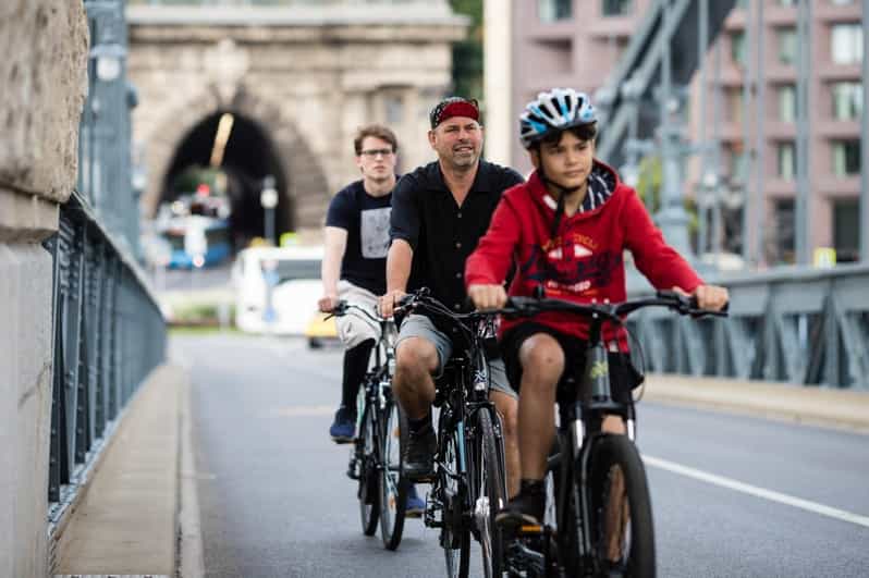 Choose a bicycle and make your own tour in Budapest-24 hrs - Instructor tips, languages, and how independent should feel
