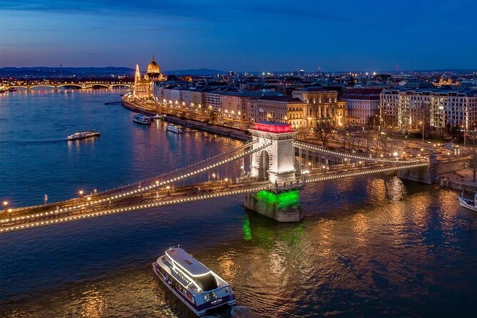 Cocktail Cruise and City Views on the Danube in Budapest - The Bridge Run: Chain Bridge and Margaret Bridge in One Pass