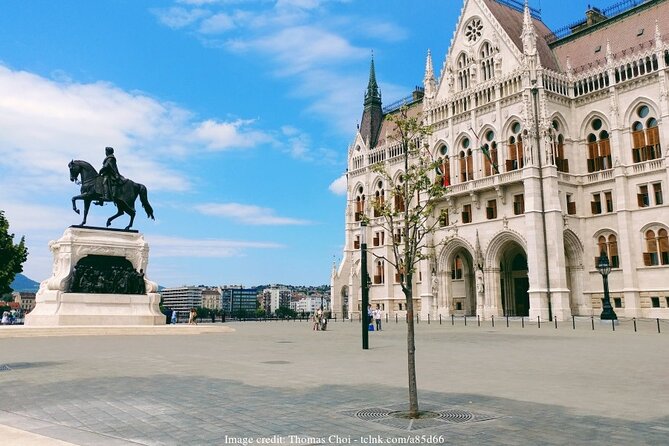 Communism in Budapest: Private Tour with House of Terror Museum - Bem József Memorial Square and the 1956 protests that changed everything
