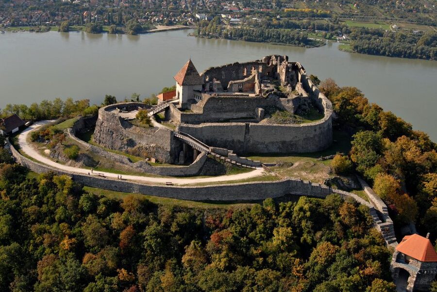 Danube Bend: Private 8-Hour Full Board Tour from Budapest - Visegrád High Castle Optional Visit, Royal Grounds, and Knights’ Tournament Lore