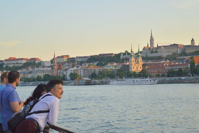 Daytime and Sunset Cruise on the Danube with Drink Options - Drinks on the river: how the included cocktails and beers work